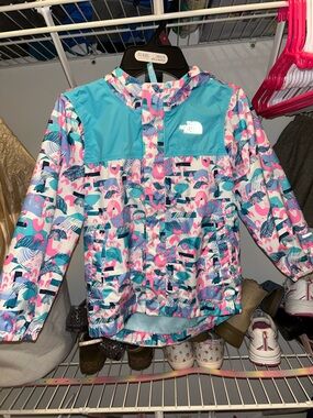 The North Face Pink & Teal Patterned Kids' Hooded Jacket